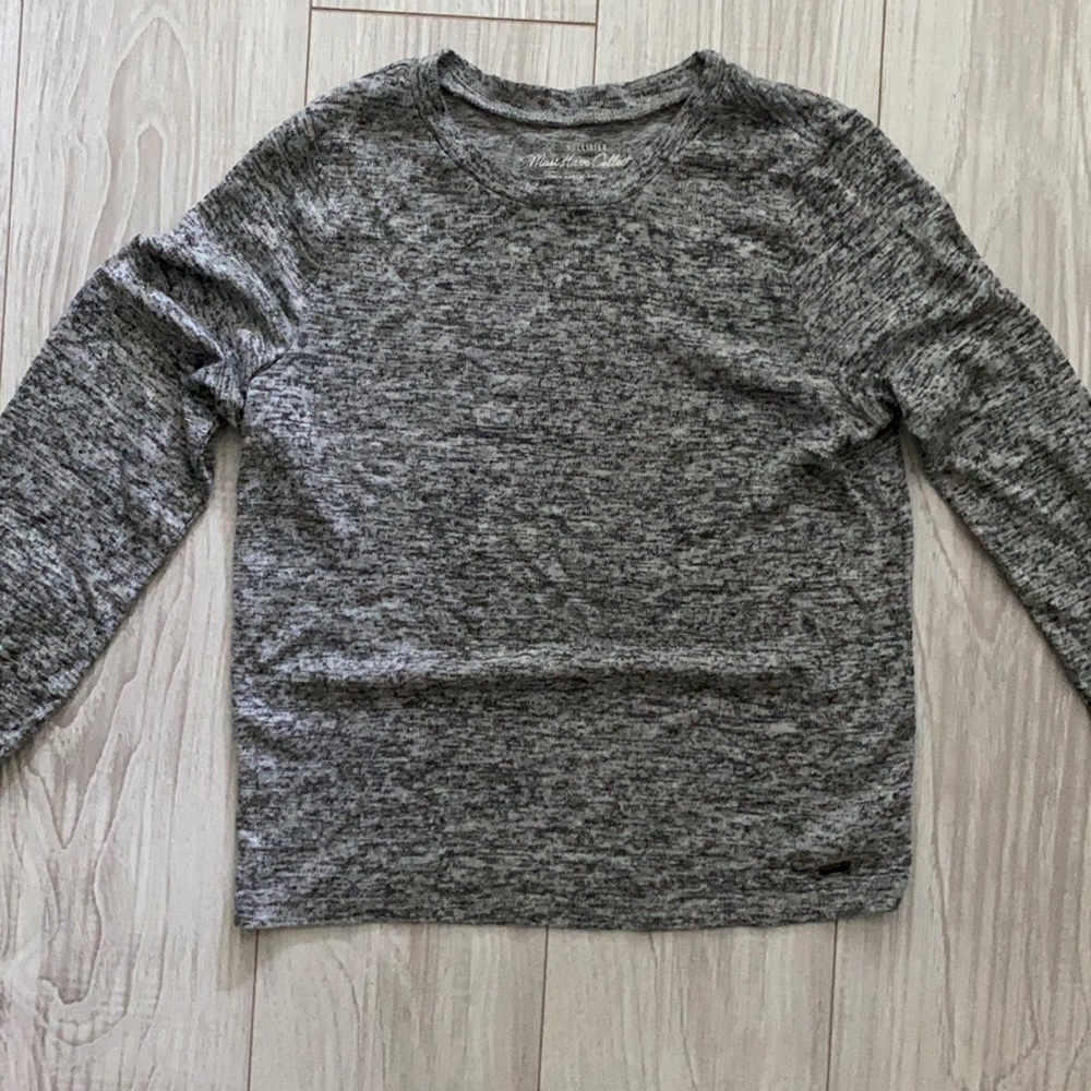 Soft Hollister tee